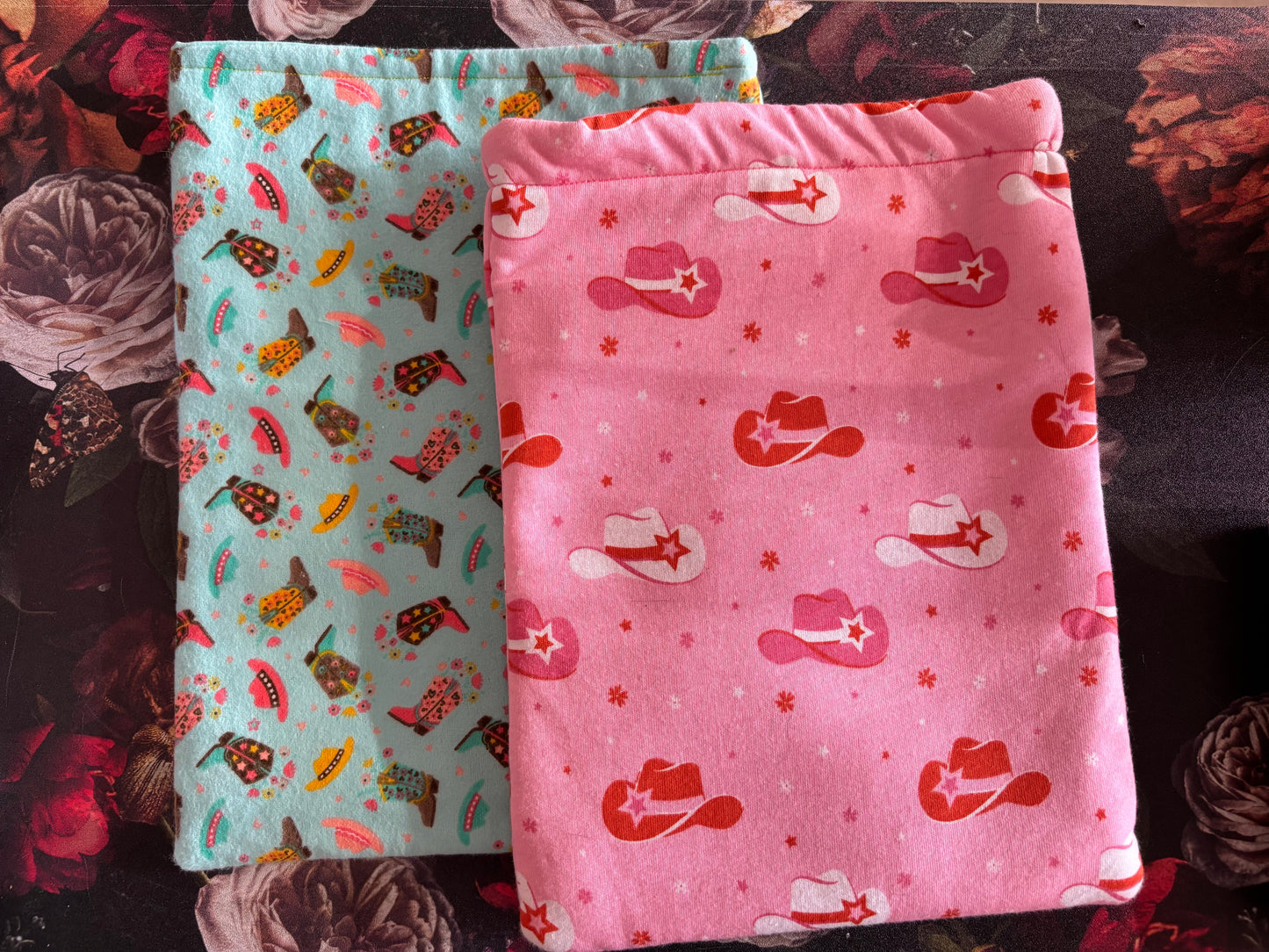 Pogi Kisses Book Sleeves